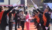 Prosesi Adat dan Tradisi Kepolisian Warnai Penyambutan AKBP Kresno Wisnu Putranto di Polres Kediri Kota