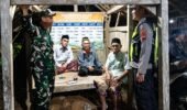 Anggota Koramil 24/Puhpelem Patroli Malam, Sambangi Warga di Pos Ronda