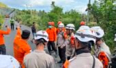 Hari Ke-4 Pascagempa, Polri Terus Bergerak: Brimob dan Bantuan Logistik Konsisten Dikirim ke NTT