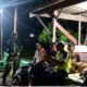 Babinsa Koramil 12/Eromoko Bersinergi dengan Linmas Jaga Keamanan Wilayah pada Malam Hari