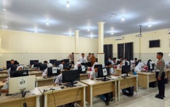 Bukan Sekadar Tren, Polres Kediri Ajak Siswa SMAN 1 Pare Kenali AI