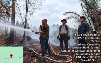 Polsek Mentaya Hulu Polres Kotim Berjibaku Padamkan Firespot di Desa Tangar dan Desa Tumbang Kaminting
