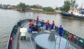 Gelombang Kurang Bersahabat, Kapal Polri Tetap Sisir Laut Bersama Tim Sar Cari Korban Km Virgo Transport 8