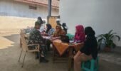 Dukung Pencegahan Stunting Sejak Dini, Babinsa Koramil Garum Mendampingi Kegiatan Posyandu