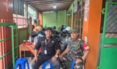 Ciptakan Lingkungan Sekolah Yang Aman dan Nyaman, Babinsa Danukusuman Sambangi Security SMP Muhammadiyah 8 Surakarta