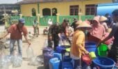 Kemarau Mencekik, 8 Tangki Air Bersih Mengalir untuk Warga Bojong