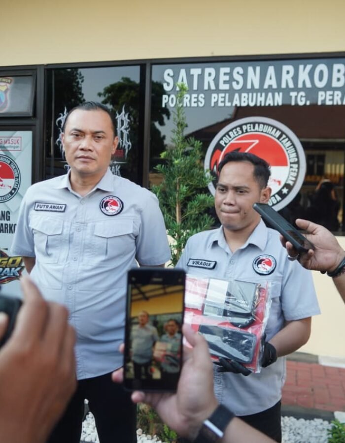 Polres Tanjung Perak Amankan Tersangka Pengedar Sabu asal Madura, 65,51 Gram Narkoba Disita