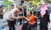 Sentuh Hati! Aksi Cepat Polres Gresik Selamatkan Ekonomi Keluarga Driver Ojol Korban Kecelakaan