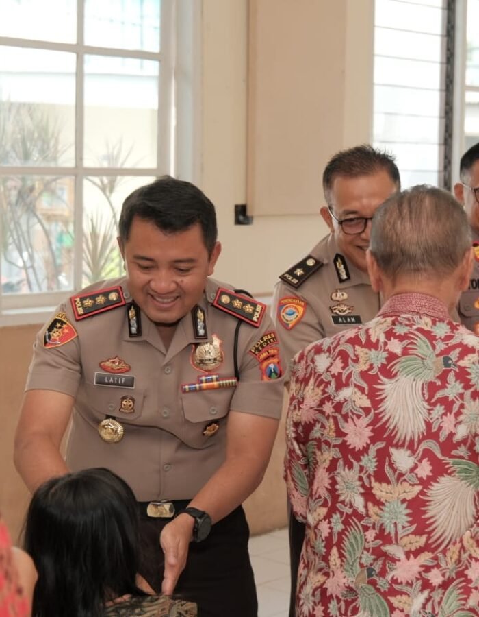 Minggu Kasih, Kapolres Kediri Ajak Jemaat Waspada Penipuan Online